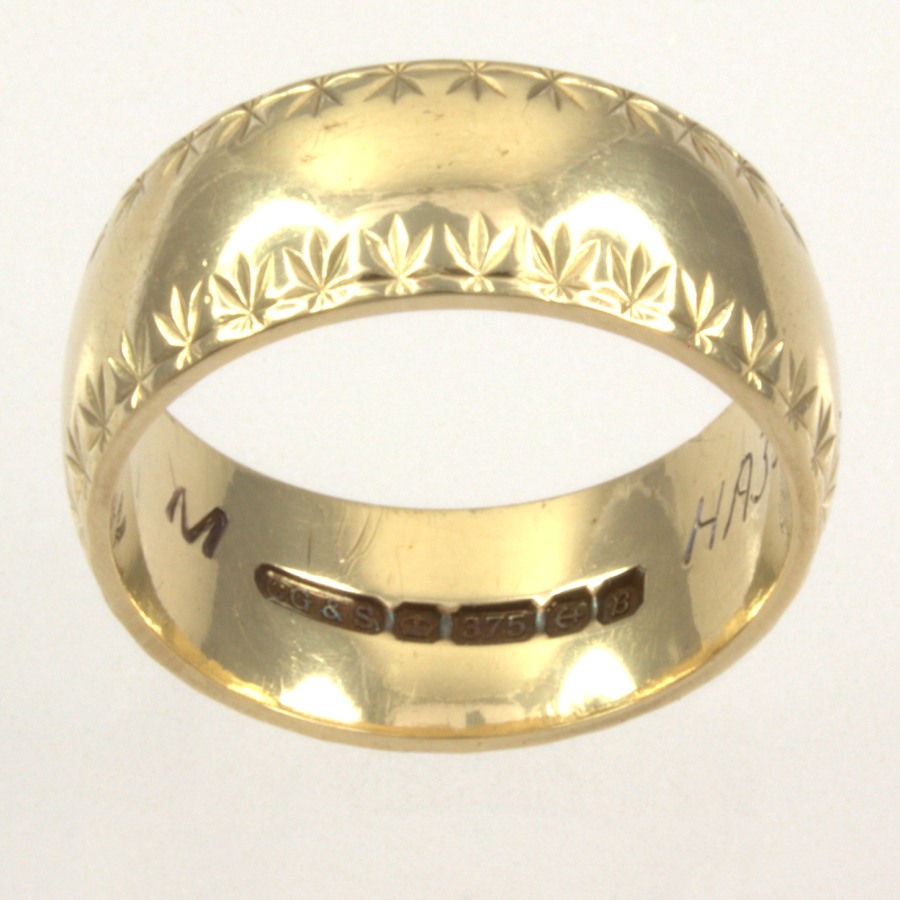 9ct gold Wedding Ring size M